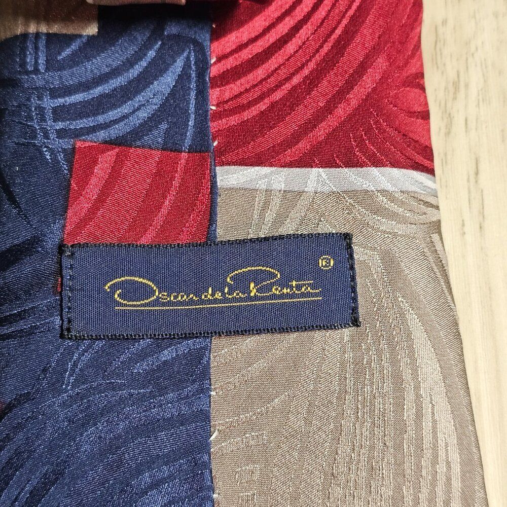 Vintage Oscar de la Renta 100% Silk Geometric Men's Tie - Picture 5 of 8